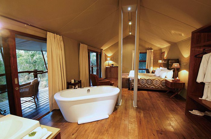 kapama buffalo camp room with en suite